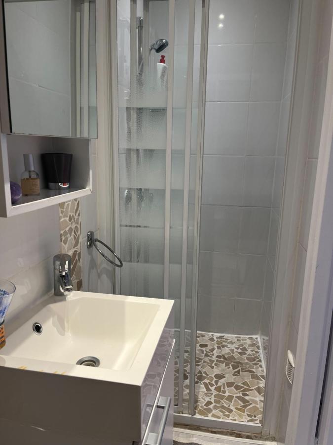 Studette Beausejour Apartment